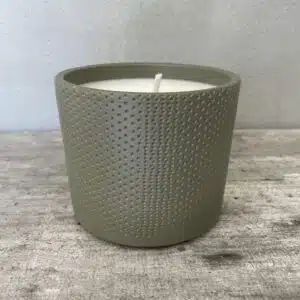 נר צינטרונלה בכלי ירקרק מחורץ עגול 1ק''ג