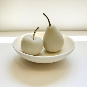 קערת אבן בשילוב תפוח ואגס לבן