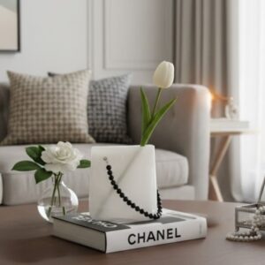 אגרטל תיק זכוכית לבן שרשרת שחורה